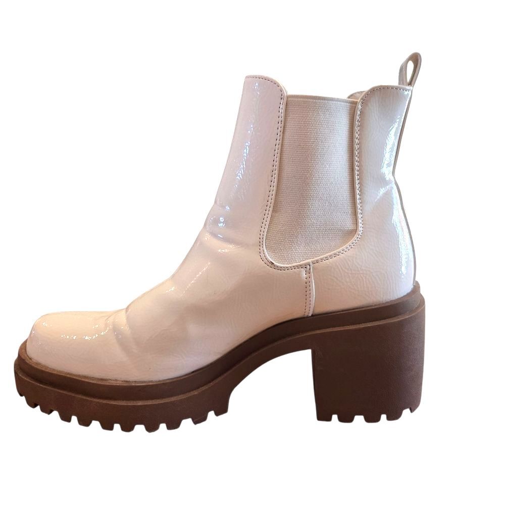 Vintage Retro Y2K Eggshell Faux Patent Leather Diba Bootie Combat Boots Size 8.5